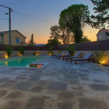 Landsted House Ursa With Heated Pool