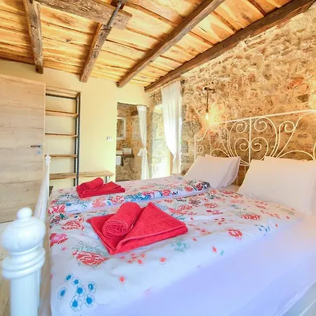 House Ursa * Pinezici (Krk)
