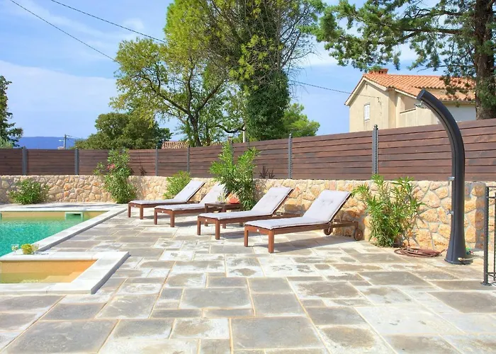 Landhaus House Ursa Pinezići