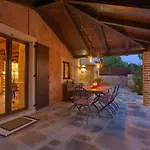 Séjour à la campagne House Ursa With Heated Pool Pinezići