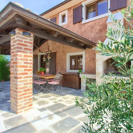 House Ursa With Heated Pool * Pinezići